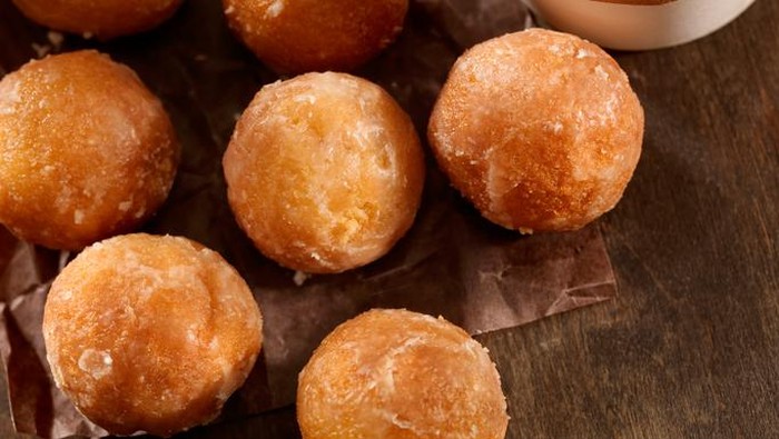 bola-bola donat pisang