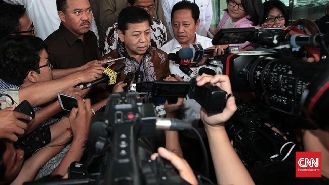 Ketua DPR Setya Novanto memberikan klarifikasi setelah namanya diseret-seret sejumlah pihak sebagai pihak yang dituding terlibat dugaan korupsi e-KTP.
