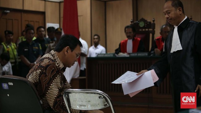Setelah mengevaluasi sidang perdana, polisi merekomendasikan sidang lanjutan kasus penitaan agama dengan terdakwa Ahok perlu dipindahkan.
