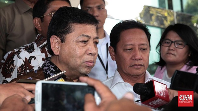 Ketua DPR Setya Novanto meminta semua pihak tak membesar-besarkan fenomena hoax. Namun, kata dia, hoax harus ditangani secara serius agar fitnah tidak tersebar.
