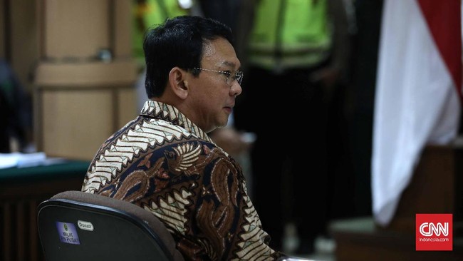 Nota keberatan (eksepsi) calon Gubernur DKI Jakarta Basuki Tjahaja Purnama alias Ahok di persidangan tidak bisa dipidanakan karena dilindungi hukum.