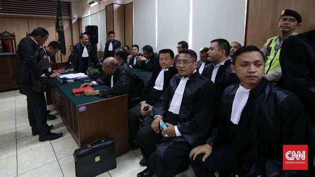 Tim kuasa hukum Ahok yakin dua video yang mereka miliki akan sangat berpengaruh pada proses pembuktian kasus dugaan penodaan agama yang menjerat klien mereka.