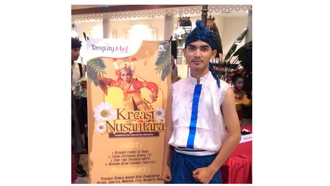 Tidak hanya menampilkan debus dan silat, Sufyan juga biasa menari tarian tradisional. Kenalan yuk dengannya.