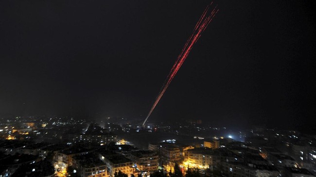 Suriah menyebut mematahkan serangan udara Israel yang menargetkan sejumlah lokasi di utara Kota Aleppo.