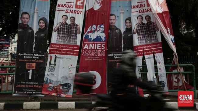 Ketua Umum GP Ansor Yaqut Cholil Qoumas berharap agar umat Muslim tidak terpengaruh dengan isu politik dan tetap menjadi umat yang baik.