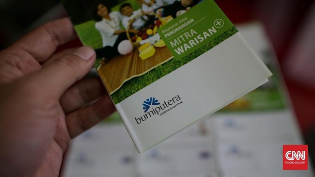 Para pemegang polis mengancam akan menebus polis mereka apabila kisruh pecah kongsi AJB Bumiputera dengan investor terus berlanjut.