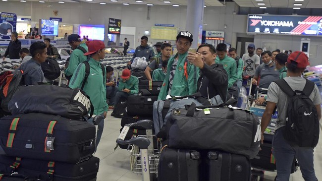 Winger Timnas Indonesia Zulham Zamrun menganggap ajakan selfie salah satu panitia lokal final Piala AFF 2016 di Bandara Suvarnabhumi sebagai 'musibah'.