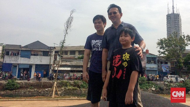 Ahok masa bodoh mengomentari rencana Sandiaga mengadakan taaruf massal yang bakal diselenggarakan di RPTA.
