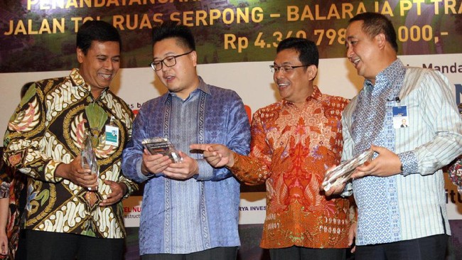 PT Trans Bumi Serbaraja meneken perjanjian kredit dengan sindikasi yang terdiri dari Bank Mandiri, Bank Negara Indonesia, dan PT Sarana Multi Infrastruktur.