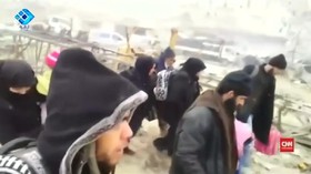 Derita Warga Aleppo Ditembaki Saat Tengah Mengungsi