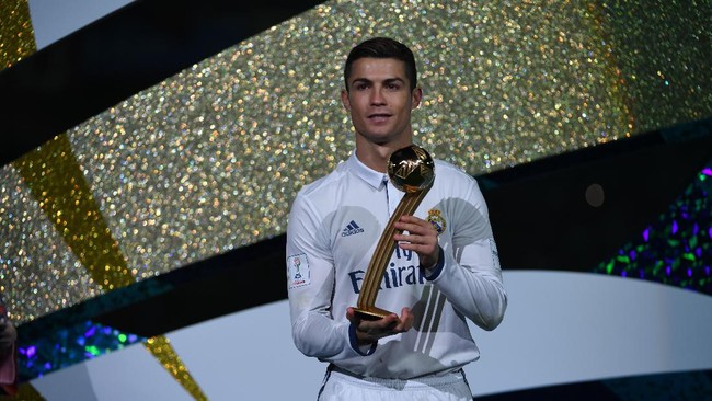 Dimitri Payet menegaskan bahwa komentar sebelumnya tentang Cristiano Ronaldo adalah sebuah gurauan yang ditanggapi terlalu serius.
