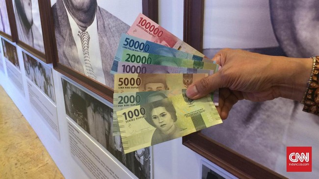 Presiden Jokowi menegaskan, para penyebar berita bohong soal rupiah telah menghina warga Indonesia yang mencintai rupiah sebagai simbol kedaulatan negara.