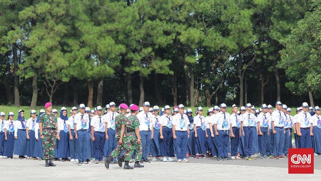 Pendidikan kedisiplinan ala militer, apa sih pengaruhnya? Dapatkah pendidikan ini mengubah mental kalian para siswa?