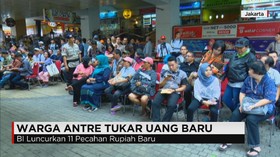 Antrean Penukaran Uang Baru