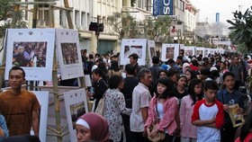 Bandung Lautan Manusia di Riau Street Festival 2016