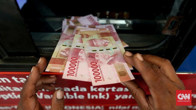 BI menyatakan foto uang dengan stempel capres tertentu berstatus uang tidak layak edar. Masyarakat diminta menukar ke bank terdekat bila menemukan uang itu.