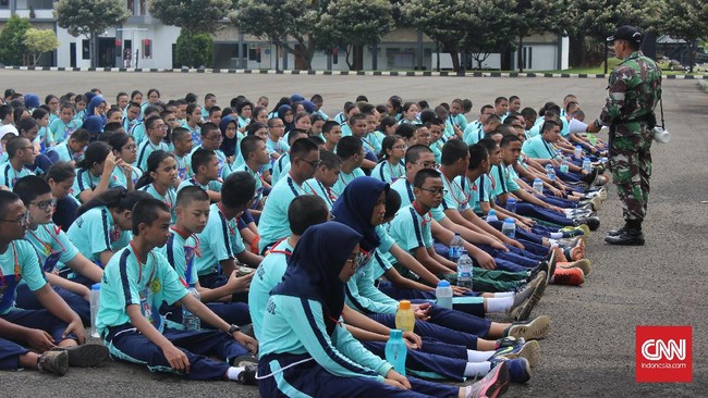 SMP Labschool Kebayoran menggelar program Bina Mental Siswa di markas Korps Marinir, Cilandak. Apa saja kegiatan yang bakal mereka ikuti?