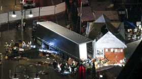 ISIS Klaim Serangan Truk di Berlin, Jerman Buru Pelaku
