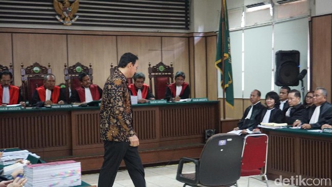 Ada dua opsi yang diajukan yaitu Gedung Serbaguna Kementerian Pertanian dan Auditorium Kementerian Pertanian, Jakarta Selatan.