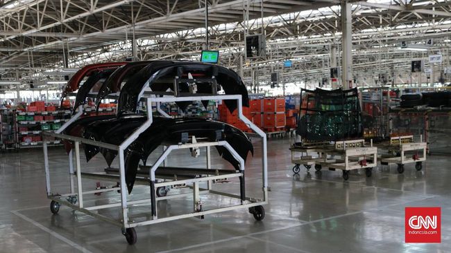 Toyota Diprediksi Produksi Mobil Hybrid di Karawang