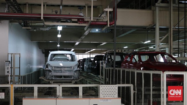 TMMIN menargetkan penggunaan robot atau otomatisasi meningkat 40 persen dari sebelumnya 20 persen untuk bagian pengelasan (welding) pada 2-3 tahun mendatang.