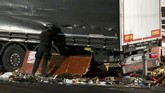 Tiga Serangan Guncang Eropa dalam 24 Jam Pembunuhan Dubes Rusia di Turki, truk menabrak warga di Berlin, dan penembakan di masjid Zurich. Tiga serangan ini melanda Eropa dalam 24 jam.