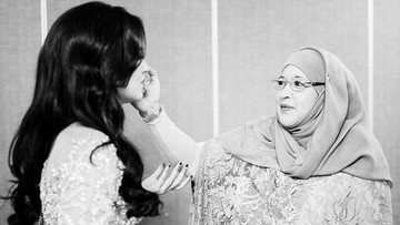TIDAK KUAT MENYANYI DI DEPAN IBUNDA