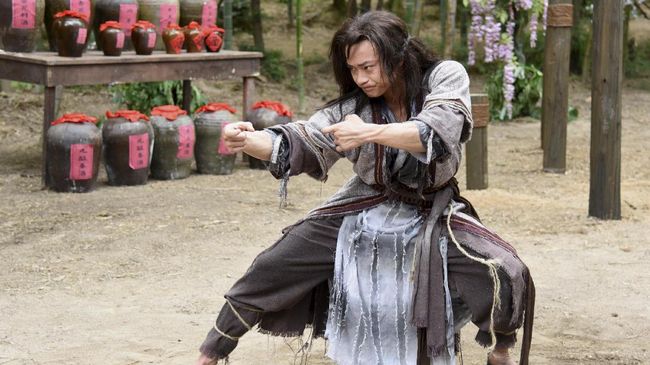 Tayang dalam bahasa aslinya, Mandarin, keduanya berjudul Master of the Drunken Fist: Beggar So, dan Master of the Shadowless Kick: Wong Kei-Ying.
