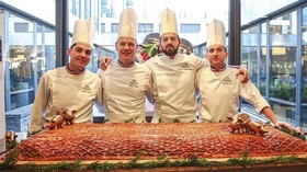 Koki Swiss Buat Pie Daging Terbesar di Dunia
