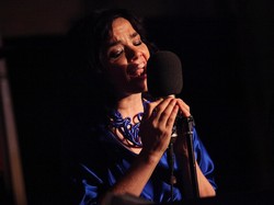 Diskografi Bjork Ada di Bandcamp untuk Disumbangkan pada Black Lives Matter