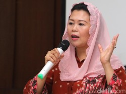 Yenny Wahid Jamin Tak Ada Lagi Awak Kabin Istimewa di Garuda