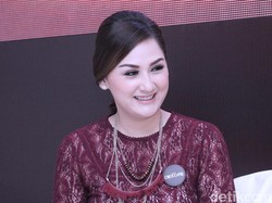 Cerita Mona Ratuliu Kini Jadi Ibu Susu Bagi Keponakan
