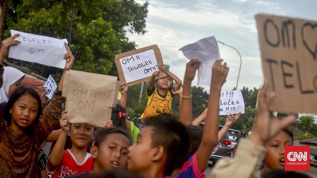 Jokowi senang karena fenomena 'Om Telolet Om' yang mendunia berasal dari hiburan rakyat yang kemudian viral hingga ke internasional.