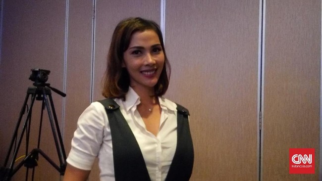Presenter cantik Nadia Mulya mengemukakan pendapatnya mengenai hari ibu dan bagaimana seharusnya kita menghargai ibu setiap hari.
