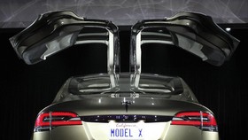 Kini Tesla Lebih Besar dari Ford