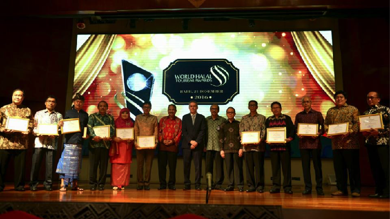 Nuansa Halal Tourism terasa begitu kental saat Jumpa Pers Akhir Tahun 2016 Kementerian Pariwisata di Balairung Soesilo Soedarman, Gedung Sapta Pesona