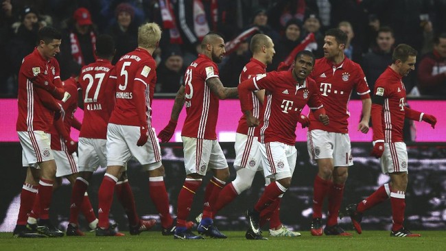 Bayern Munich berhasil menang atas RB Leipzig dengan skor meyakinkan, 3-0 dalam duel di Allianz Arena, Rabu (21/12).