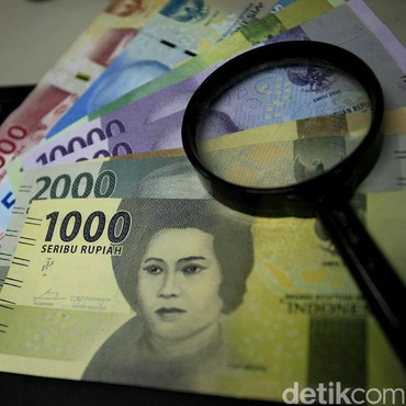 Kocak, Wanita Ini Tak Sengaja Cetak Pas Foto di Uang Kertas