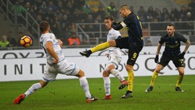 Mauro Icardi bak Hewan Buas di Kotak Penalti