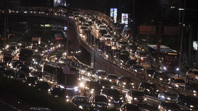 Jelang Idul Adha, Lusa Operasional Angkutan Barang Dibatasi Mulai 31 Agustus, pemerintah bakal membatasi masa operasional angkutan barang demi menghadapi Hari Raya Idul Adha.