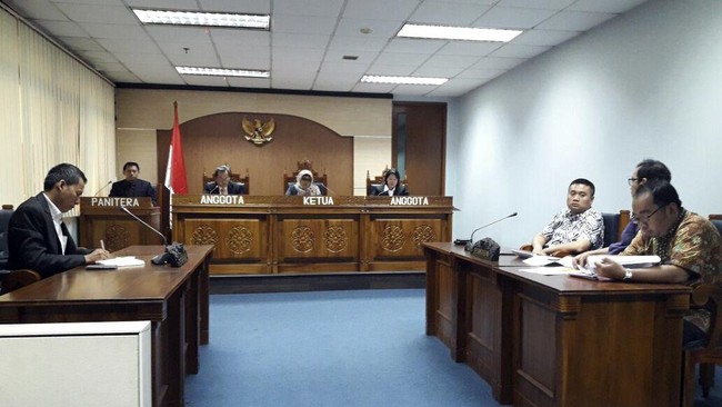 Keberatan Alfamart atas keputusan Komisi Informasi Pusat dapat diajukan ke pengadilan negeri dan batas waktunya hanya 14 hari kerja.