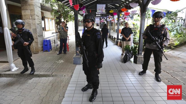 Polisi berterima kasih kepada pengurus Masjid Istiqlal dan sejumlah ormas yang ikut membantu pengamanan Natal tahun 2016.