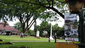 Bercengkerama di Pendopo Wali Kota Bandung