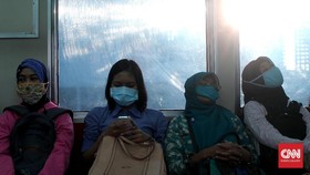 Survei: Pemda Lebih Sigap daripada Pusat Tangani Covid-19