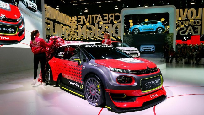 Mobil ini siap bertahan dalam kondisi paling ekstrem di ajang WRC 2017 dengan semburan tenaga paling sedikit 380 tenaga kuda.