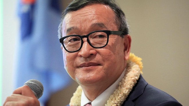 Pengadilan Kamboja menjatuhkan hukuman lima tahun kepada ketua oposisi negara itu karena mengunggah perjanjian perbatasan palsu di laman Facebook.