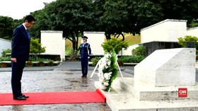 Penghormatan PM Jepang Untuk Tentara AS