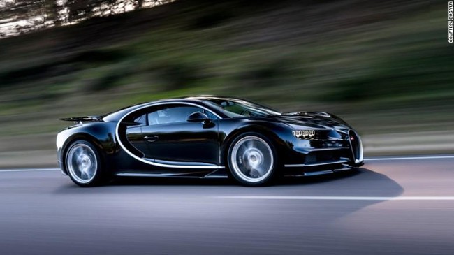 Buggati 'Sontek' Lamborghini dan Ferrari, Bikin 'Mobil Murah' CEO Bugatti Stephan Winkelmann menjelaskan ingin mengembangkan perusahaan melalui model baru yang harganya antara Rp7,7 miliar - Rp15,5 miliar.