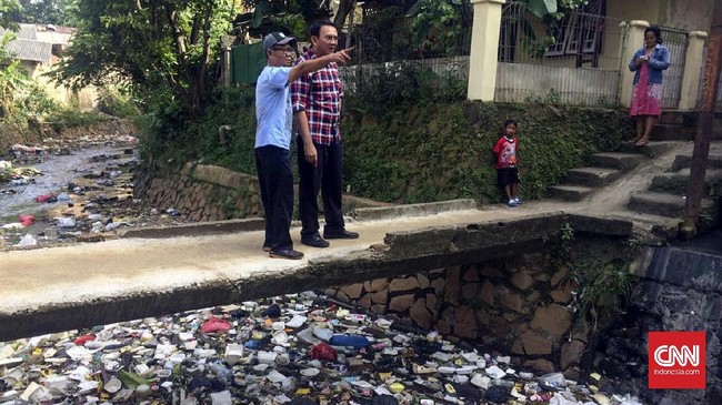 Saat ini Jakarta masih memiliki sekitar 400 titik lokasi banjir. Di sisa masa kampanye Pilkada Jakarta, Ahok akan menyambangi lokasi-lokasi tersebut.
