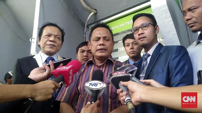 Pengacara tersangka korupsi sosialisasi Asian Games menyebut poin-poin praperadilan yang ditolak akan dibahas di gelar perkara.